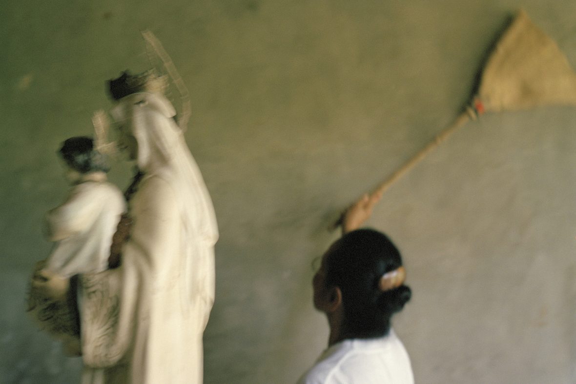 Return to The Philippines
Caroline Irby photographing her nanny when she returned to her native home in The Philippines
The Philippines
CAROLINE IRBY / IPG / KATZ 01/05/05